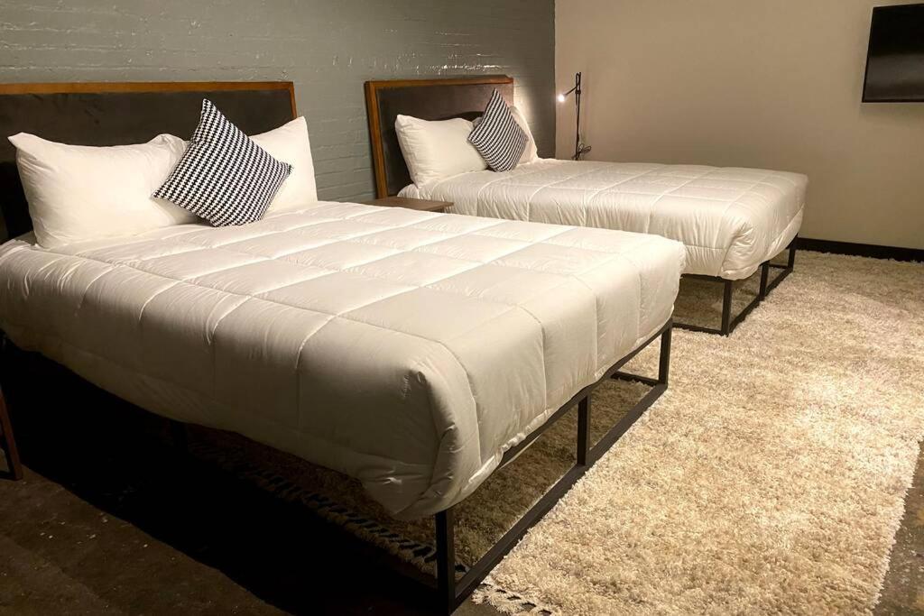 3E-Spacious 2 Bedroom In Oakland, Sleeps 8 ピッツバーグ エクステリア 写真