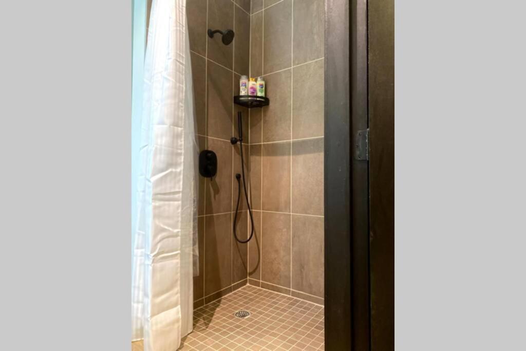 3E-Spacious 2 Bedroom In Oakland, Sleeps 8 ピッツバーグ エクステリア 写真